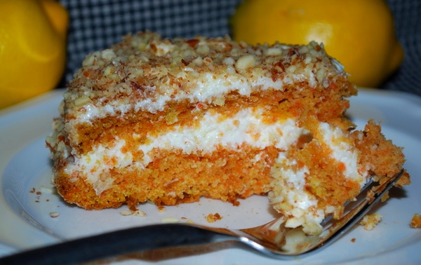 Морковный торт с лимонным кремом