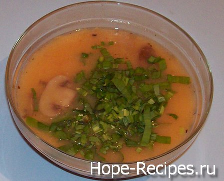 Гороховый суп-крем с шампиньонами